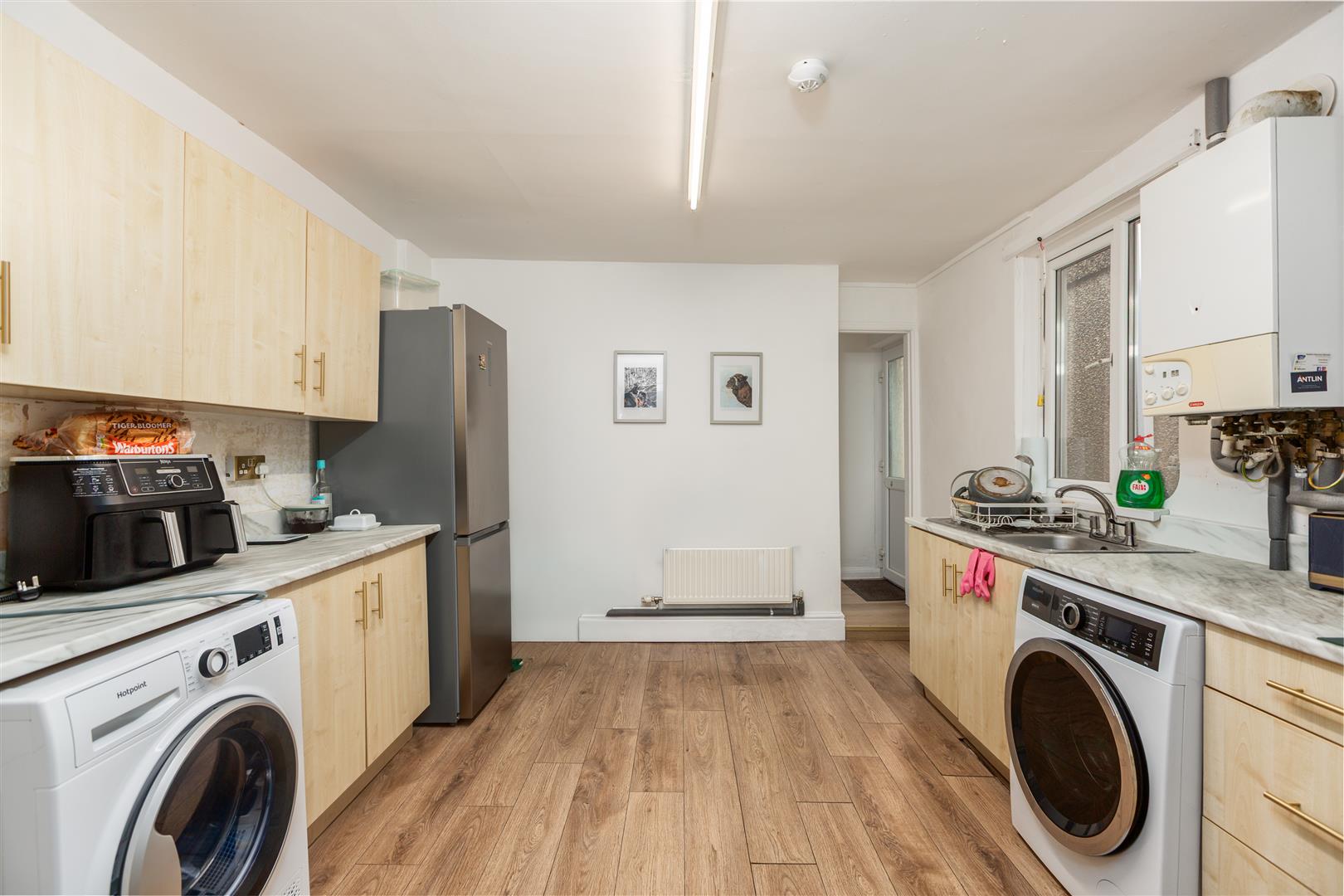 Kinley Street, St. Thomas, Swansea, SA1 8HE